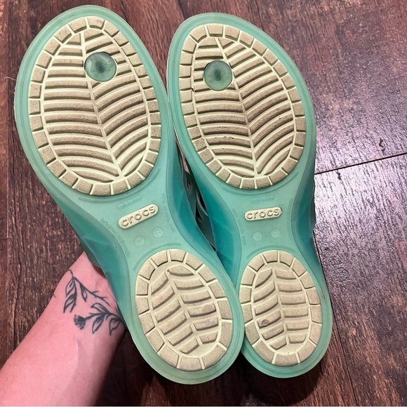 Crocs Boulder Colorado Women’s 8W Sandals Green Double Front Straps  Shoes - Picture 3 of 5